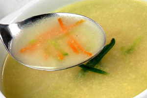 Суп овощной с огурцами
