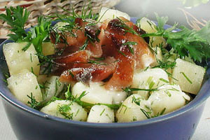 Салат с рыбным филе горячего копчения