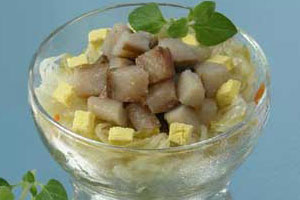 Салат из квашеной капусты с сельдью (2)