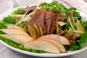 Пикантный салат из говядины